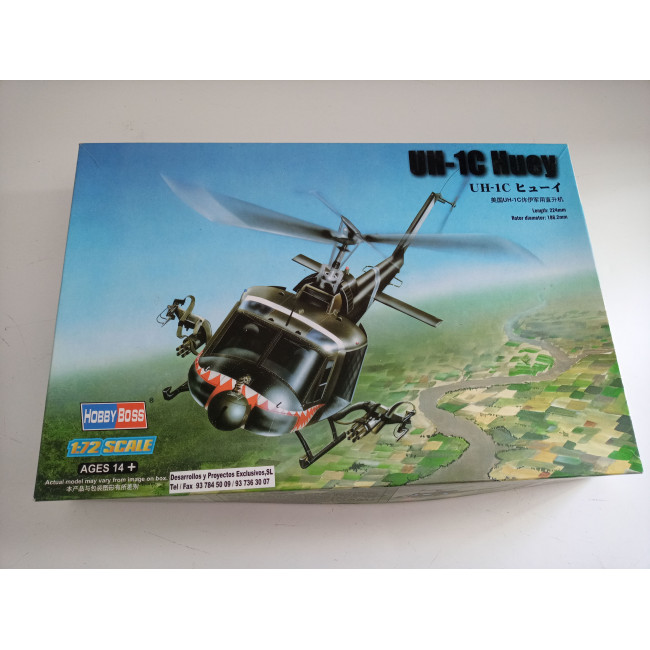 MAQUETA UH-1C HUEY ESCALA 1/72