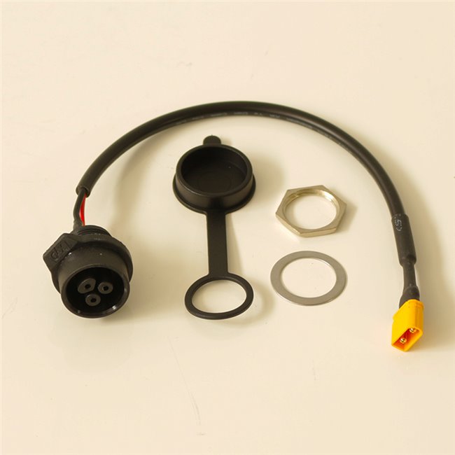 TOMA DE CARGA CON CABLE Y TAPÓN  M10 / M10PRO