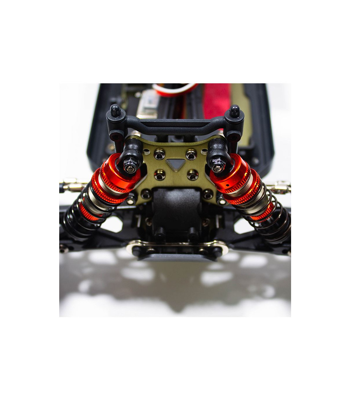COCHE BRUSHLESS TRUGGY 1/14 EMB-TGH LC RACING RTR BATERÍA LIPO 7,4V BLANCO ROJO
